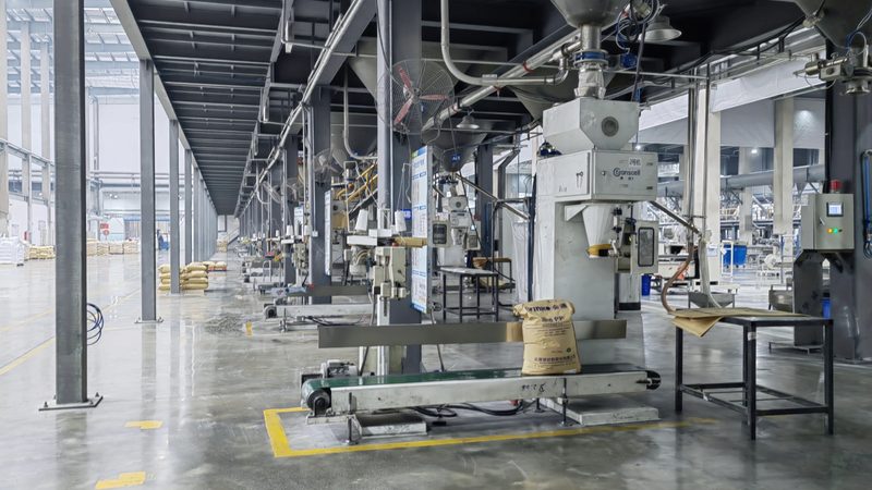 高分子材料与金属材料：一吨价格几何？揭秘价格背后的因素**